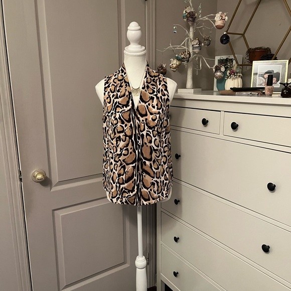 Babaton- Power blouse - Picture 3 of 6